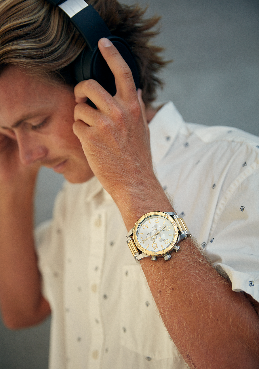 51-30 Chrono - Matte Black / Gold View 6